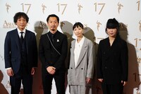 「悪は存在しない」チーム。左からプロデューサーの高田聡、撮影の北川喜雄、編集の山崎梓、企画・音楽を担った石橋英子。