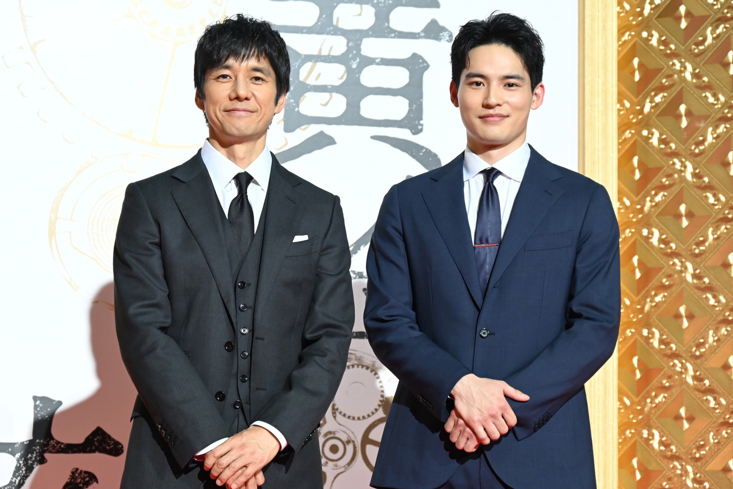 「黄金の刻（とき）～服部金太郎物語～」記者会見の様子。