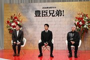 左より松川博敬、仲野太賀、八津弘幸。