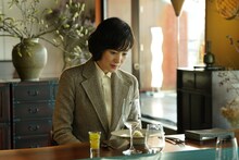 鈴木京香演じる早見倫子。