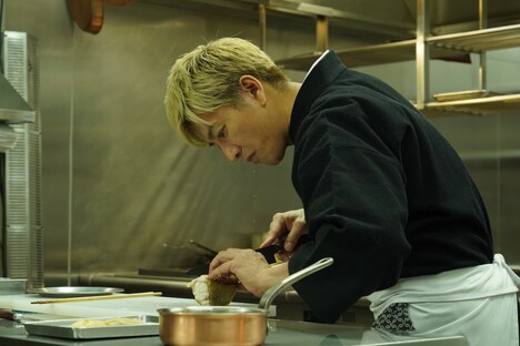 木村拓哉演じる尾花夏樹。(c)TBS