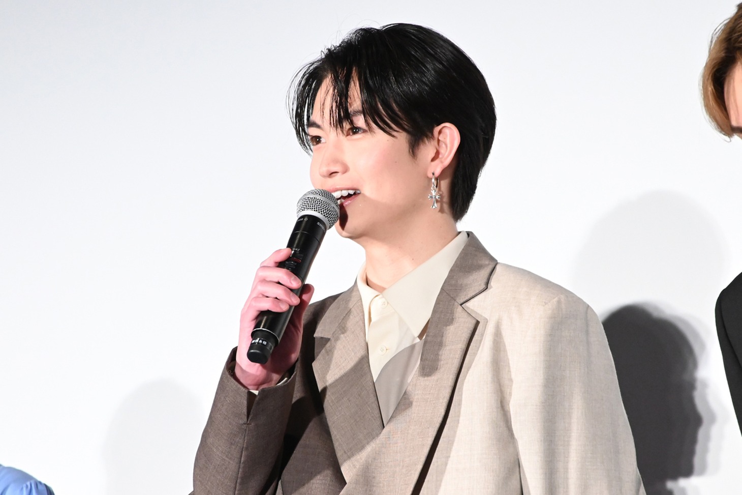 綱啓永