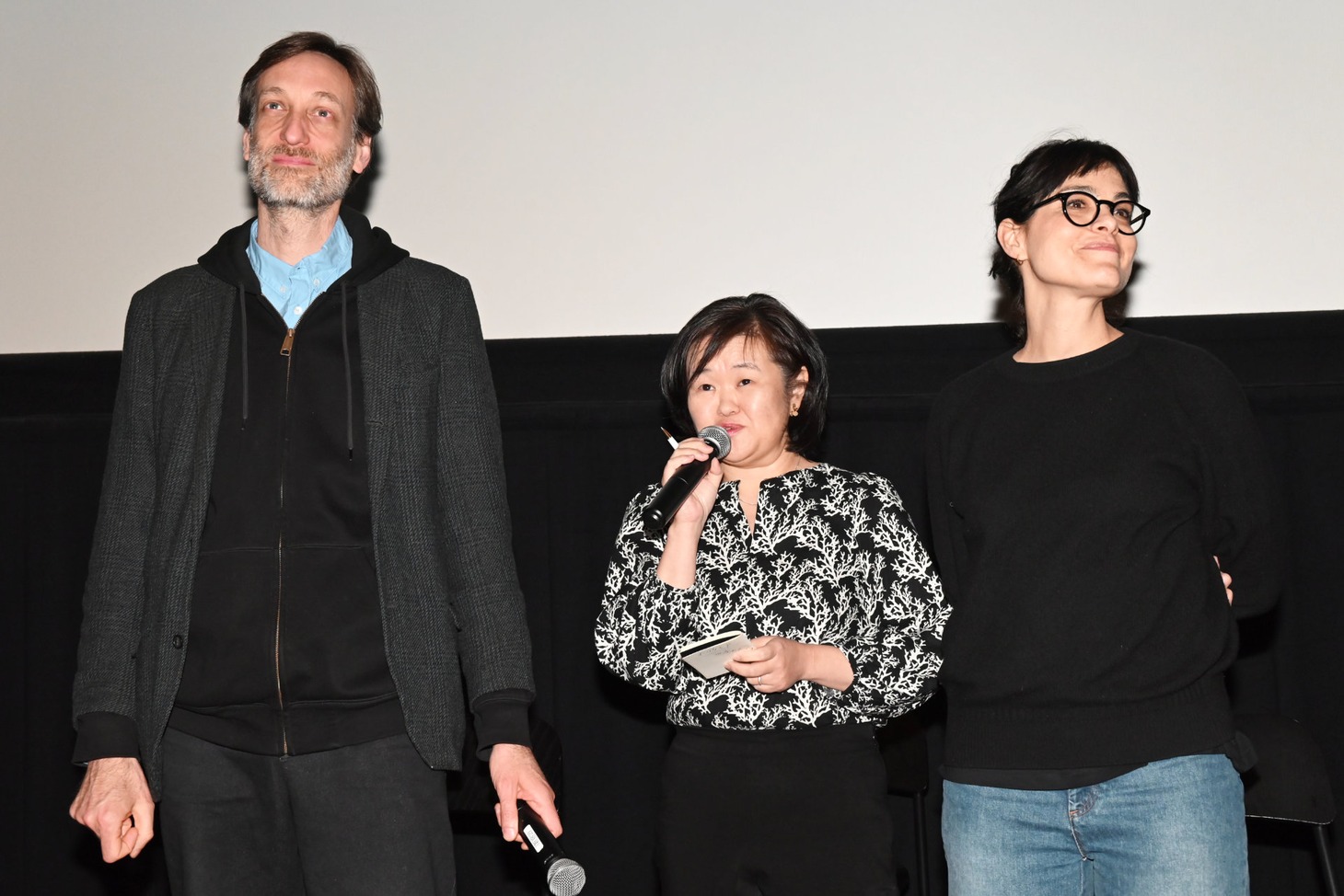 セバスチャン・ローデンバック（左）とキアラ・マルタ（右）。