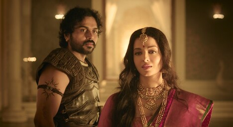 インド映画「PS1 黄金の河」新場面写真