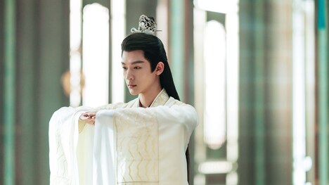 中国ドラマ「長相思 シーズン1」より、ジャン・ワンイー（張晩意）演じる瑲玹。