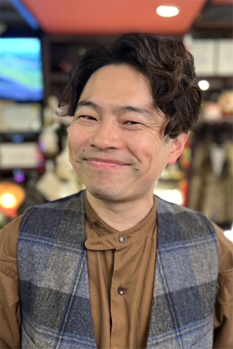 友部役の浜野謙太。