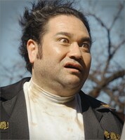 大黒役の勝矢。