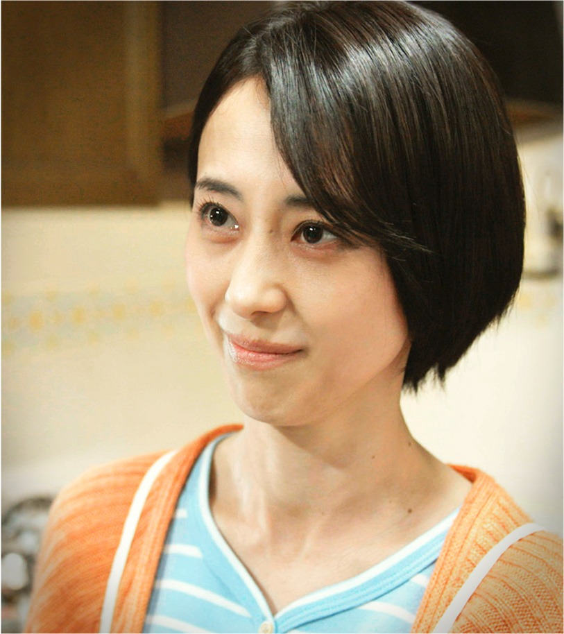 広重悦子役の紺野まひる。