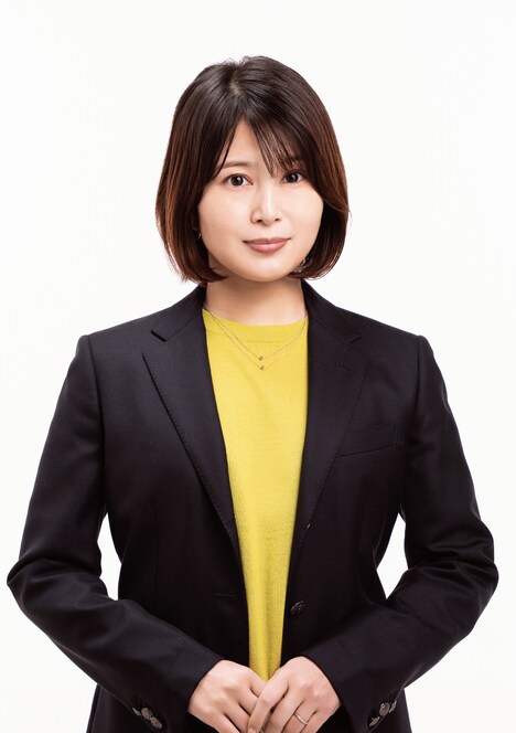 尾藤恵役の佐津川愛美。