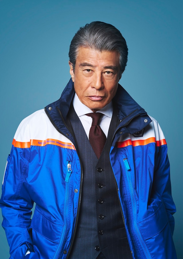 舘ひろし演じる園部肇一。