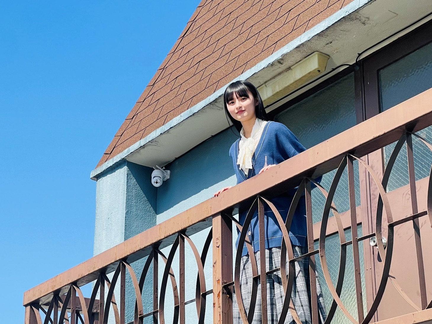 「引越し探偵サクラ」より、遠藤さくら演じる天道サクラ。