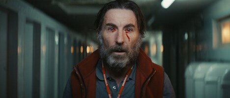 「ティアーズ・オブ・ブラッド」場面写真