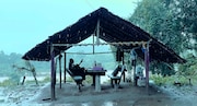 「夜明けへの道」場面写真