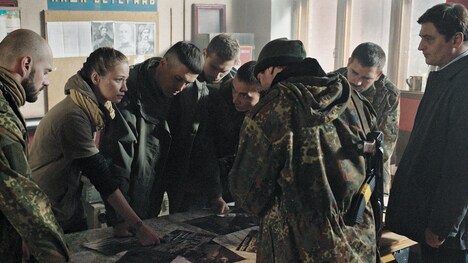 「ザ・エクスチェンジ」新場面写真