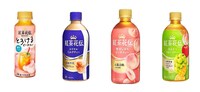 左から「紅茶花伝 デザート とろけるピーチティー」「紅茶花伝 ロイヤルミルクティー」「紅茶花伝 クラフティー 贅沢しぼりピーチティー」「紅茶花伝 クラフティー 白ぶどうフルーツティー」。