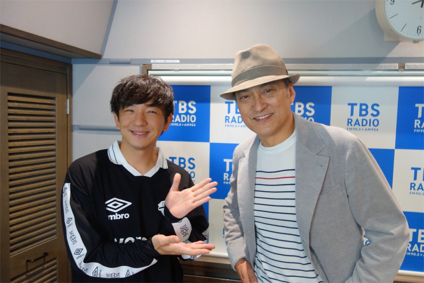 パンサーの向井慧（左）と渡辺謙（右）。