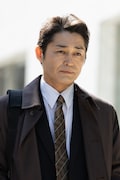 安田顕扮する45歳の広重秋久。