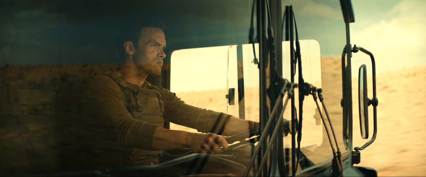 Netflix映画「恐怖の報酬」場面写真