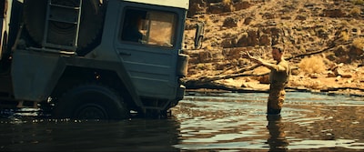 Netflix映画「恐怖の報酬」場面写真