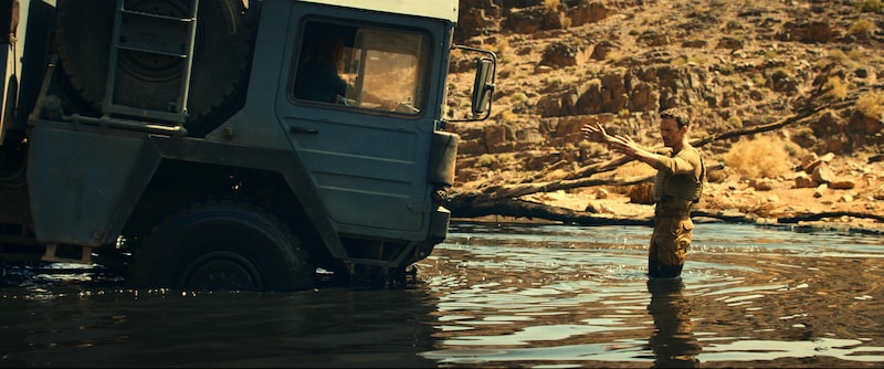 Netflix映画「恐怖の報酬」場面写真