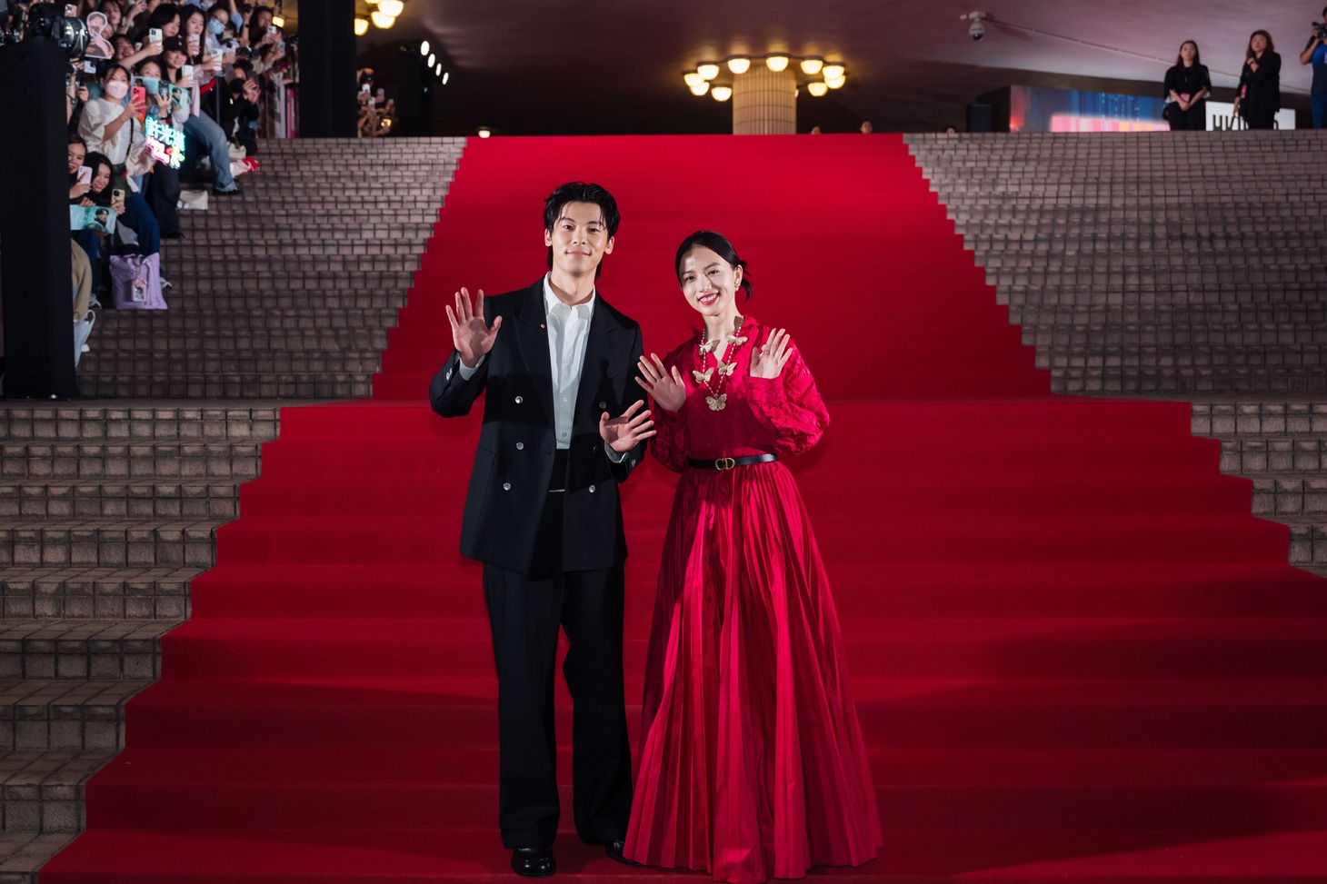 左からシュー・グァンハン（許光漢）、清原果耶。