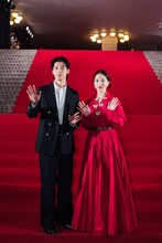 左からシュー・グァンハン（許光漢）、清原果耶。