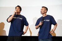 左から本宮泰風、山口祥行。