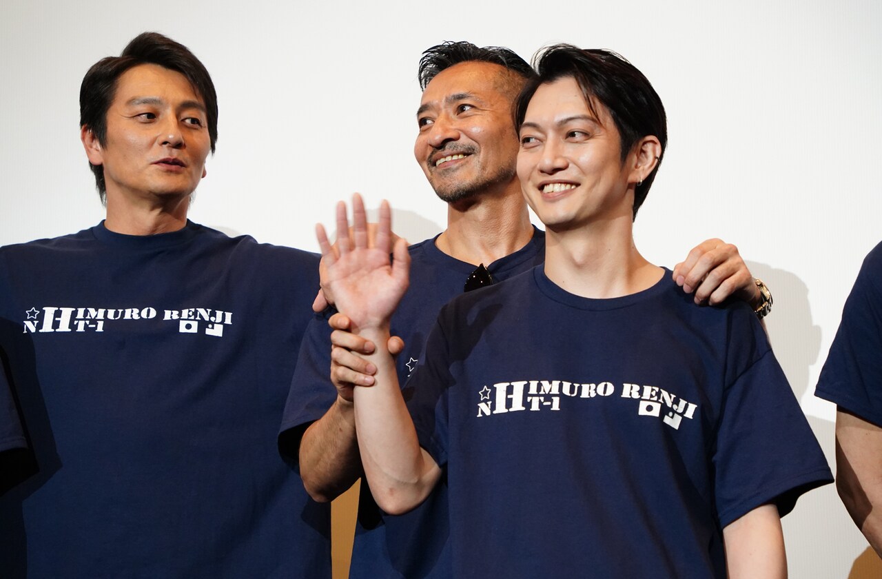 映画「氷室蓮司」完成披露舞台挨拶の様子。 - 映画「氷室蓮司」息子役