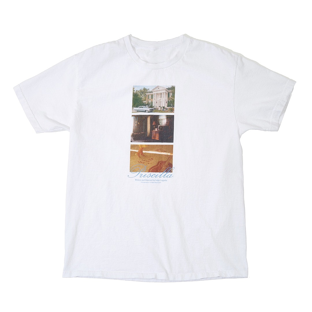 「プリシラ」とWeberのコラボレーションTシャツAデザインのイメージ。