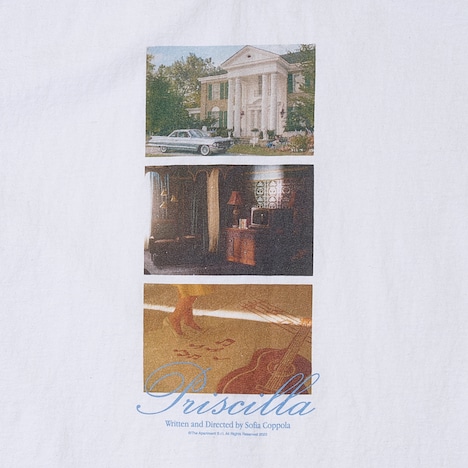 「プリシラ」とWeberのコラボレーションTシャツAデザインのフロントに配置される劇中シーン。