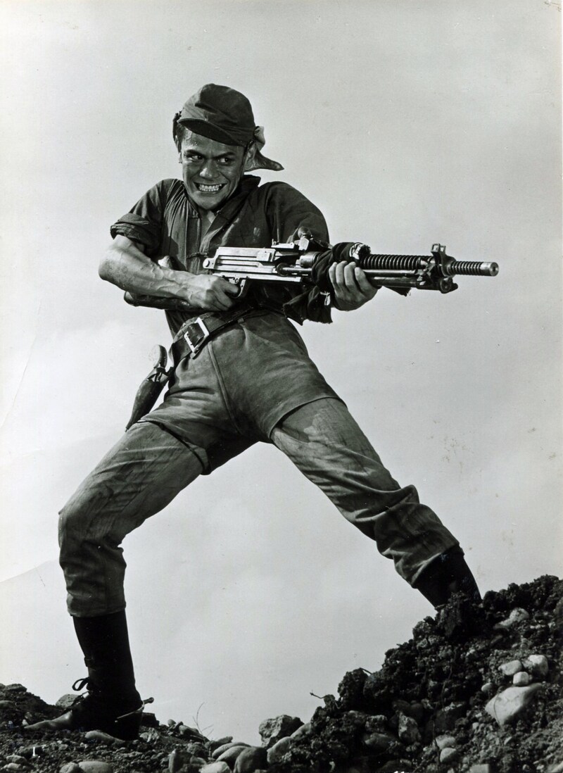 「独立愚連隊」場面写真