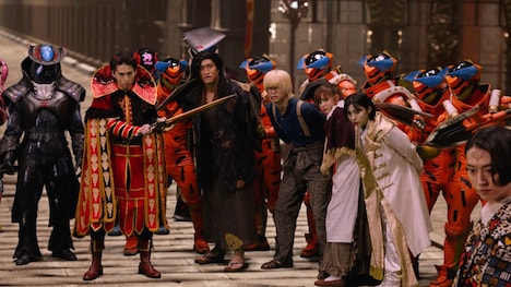 「キングオージャーVSキョウリュウジャー」場面写真