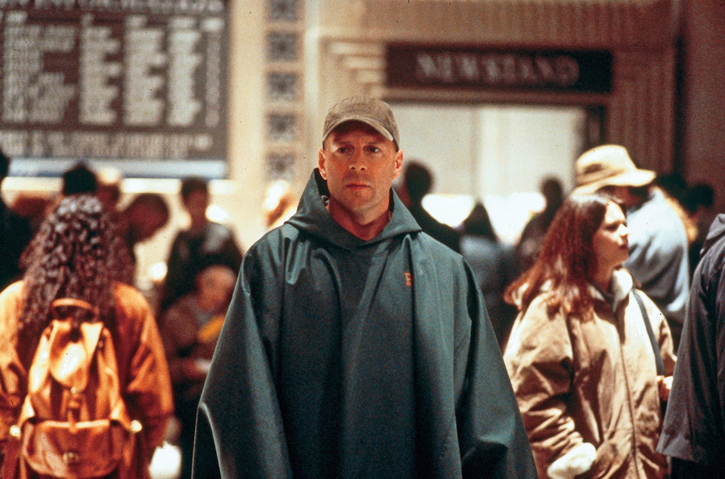 「アンブレイカブル」場面写真 (c)2000 Touchstone Pictures