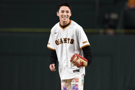 マウンドに立つ川西拓実。