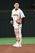 マウンドに立つ川西拓実。