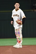 マウンドに立つ川西拓実。