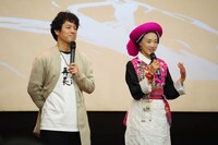 左から竹内亮、茨姆氏。