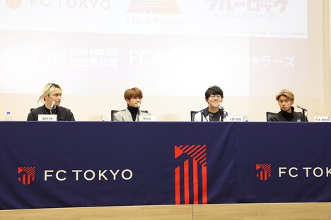 左からSKY-HI、Nissy、小野友樹、荒木遼太郎。