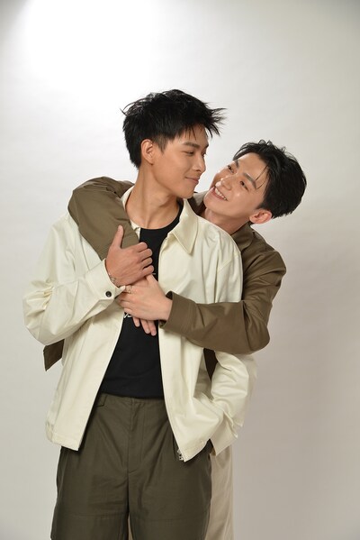 左からホアン・チョンバン（黃丞邦）、チェン・シュエンユー（陳玹宇）。