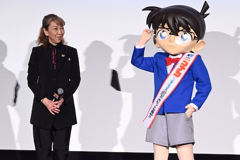 左から高山みなみ、江戸川コナン。