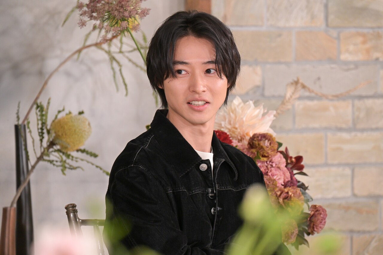 山崎賢人が「日曜日の初耳学」に登場、岡山天音の“ある言葉”に救われる