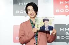 「本島純政 2024-2025 CALENDAR」発売記念イベントに出席した本島純政。