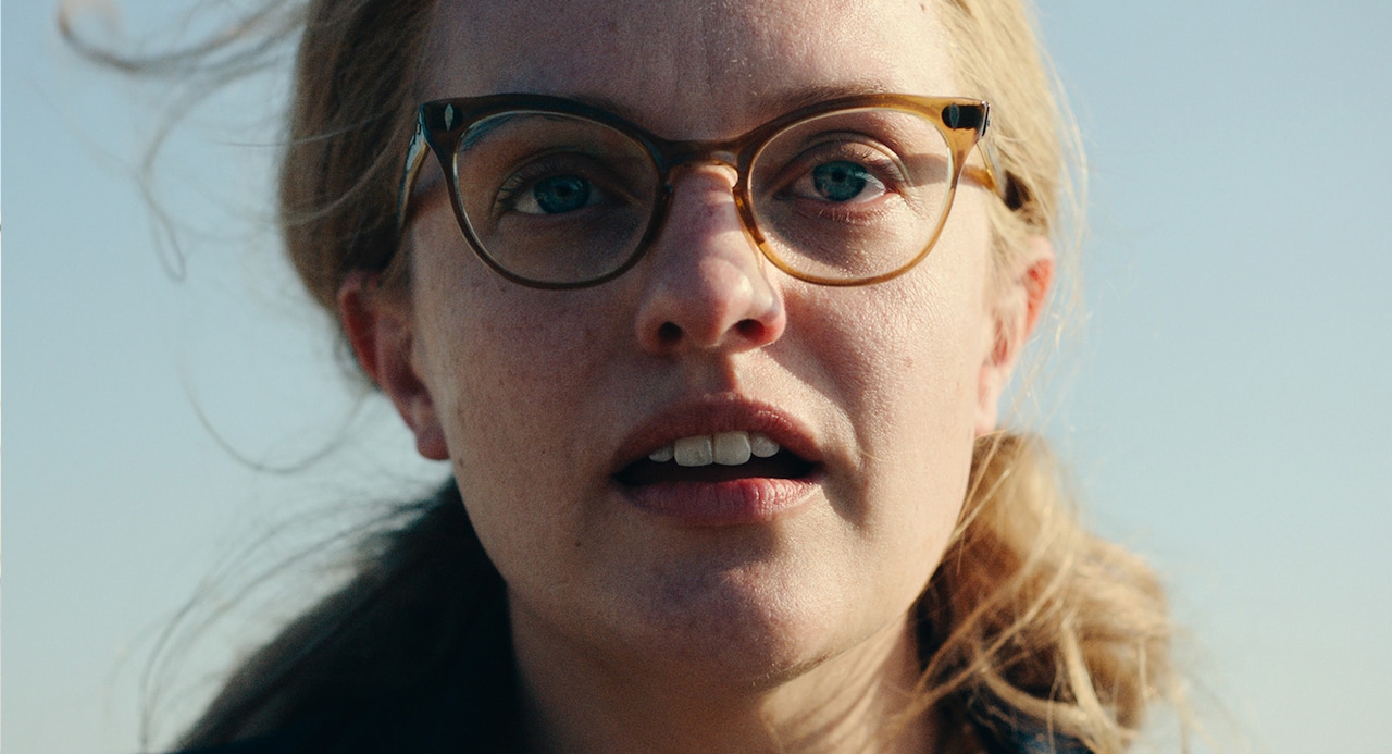 破壊し再構築し合う…若妻が気難しい作家の書斎を訪れる「Shirley」本編映像