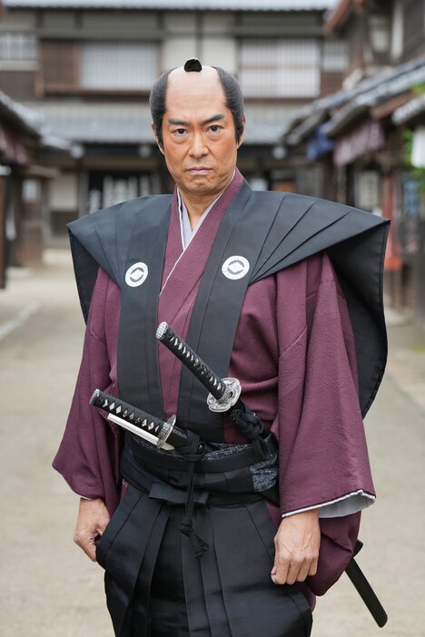 古沢武左衛門重正役の高嶋政宏。