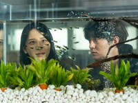 「アンダー・ユア・ベッド」場面写真