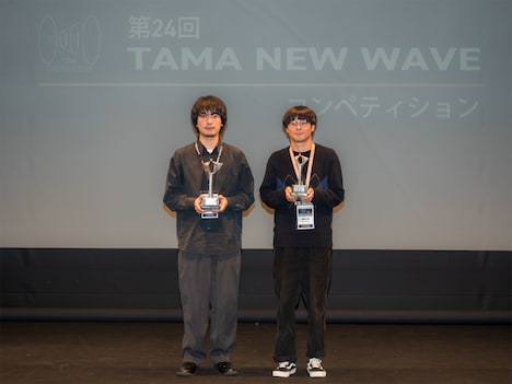 「第24回TAMA NEW WAVE」受賞者の白磯大知（左）と堀内友貴（右）。