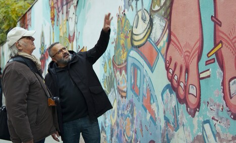 「壁は語る」場面写真 (c) MALVALANDA