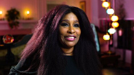 「プリンス ビューティフル・ストレンジ」より、チャカ・カーン。