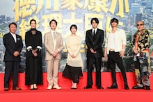 「もしも徳川家康が総理大臣になったら」製作報告会の様子。左から武内英樹、観月ありさ、野村萬斎、浜辺美波、赤楚衛二、GACKT、竹中直人。