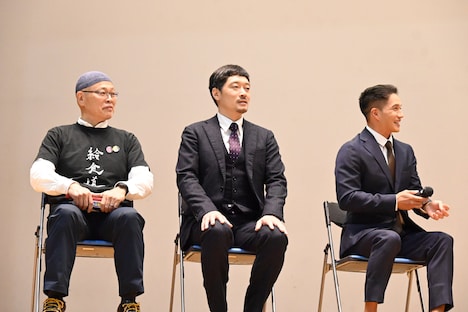 左から岩淵規、綾部真弥、市原隼人。